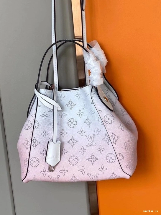 WIS PM VUITTON HINA LOUIS 0818